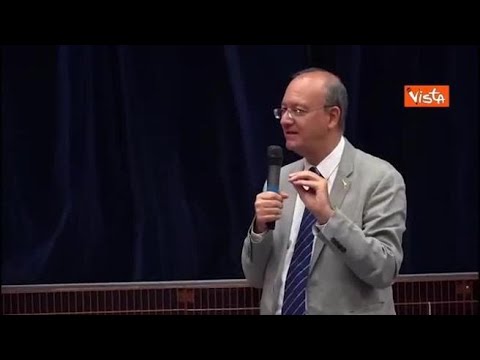 Valditara: «Studenti che inneggiano ad Hamas devono essere sanzionati dalla legge»