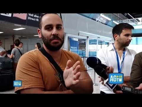 Il riservista israeliano si arrabbia coi cronisti a Fiumicino: «Basta speculare sulla guerra»