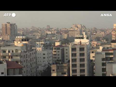 Fumo nel porto di Gaza colpito dai raid israeliani