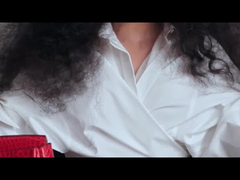 Cardi B: cosa porta sempre nella borsa?