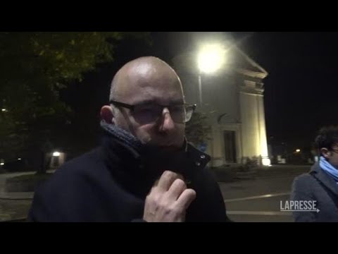 Il padre di Filippo Turetta alla fiaccolata: «Appena avrò il coraggio andrò a trovare la…