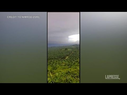 Papua Nuova Guinea, erutta Monte Ulawun: densa nube di cenere in cielo