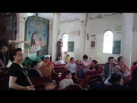 Il rumore del raid israeliano terrorizza i fedeli radunati in chiesa a Gaza
