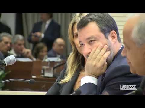 Lega, Salvini ricorda Roberto Maroni e si commuove