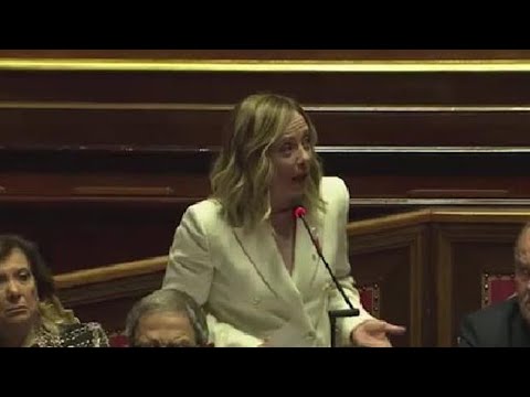 Meloni a Renzi: «Caro benzina? Ci aiuti lei con il suo amico bin Salman»