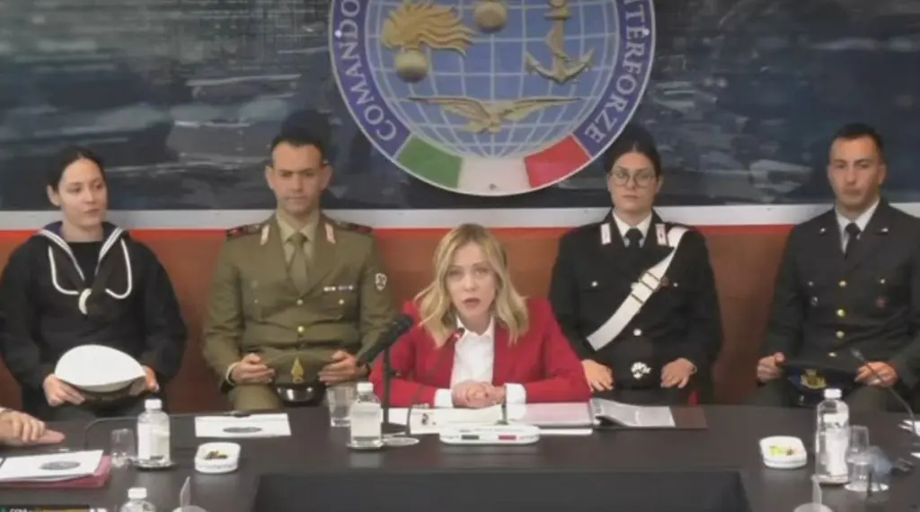 Meloni a militari all’estero “Grazie a nome dell’Italia”