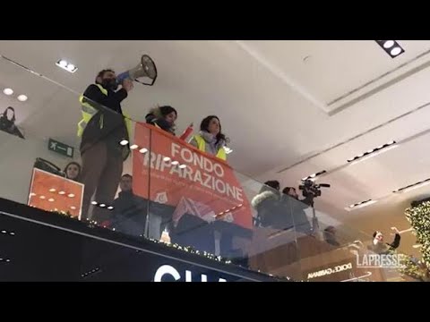 Il nuovo  blitz di «Ultima Generazione» dentro la Rinascente a Milano