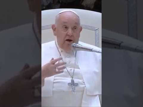 Papa Francesco durante l’udienza generale “Sto meglio ma mi affatico se parlo troppo” #shorts #news