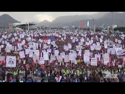 Yemen, manifestazione di massa contro Usa e Israele