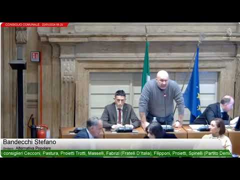 Lo sproloquio del sindaco di Terni Bandecchi in aula: «Un uomo normale guarda il c… di una…