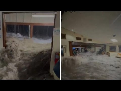 Onda gigante invade un ristorante sulle isole Marshall: la scena ripresa in un video