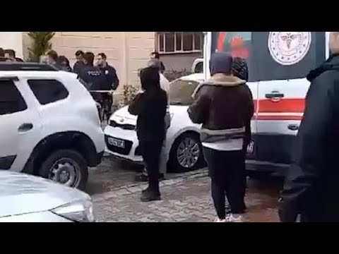 A Istanbul attacco in una chiesa italiana, un morto: le prime immagini