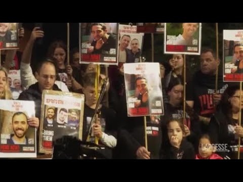 Israele, in migliaia a Tel Aviv chiedono un accordo per il rilascio degli ostaggi