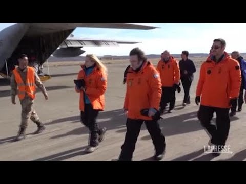 Il presidente argentino Milei visita l’Antartide