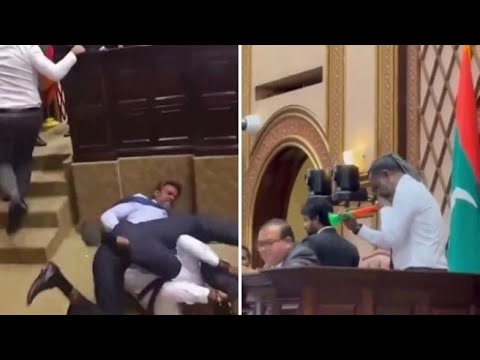 Zuffa al parlamento delle Maldive: suonano una tromba giocattolo in Aula, poi le botte