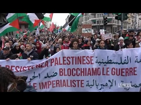 A Milano migliaia di persone al corteo pro-Palestina