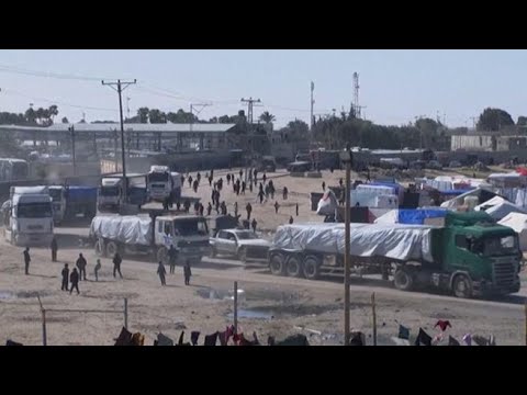 Gaza, arrivati camion carichi di aiuti umanitari