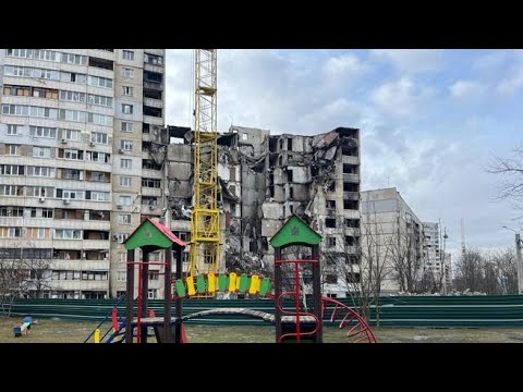 Saltivka, il lento ritorno degli abitanti nel quartiere di Kharkiv più bombardato dai russi