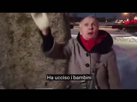 «Putin traditore, ha ucciso i bambini ucraini!»: l’invettiva di un’anziana signora russa in…