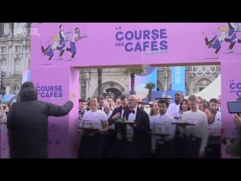 A Parigi la gara dei “camerieri di bistrot”: in corsa con croissant e caffè