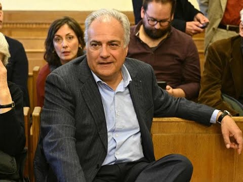 Il papà di Ilaria Salis:  Mia figlia trattata come un cane. Il governo faccia un esame di…