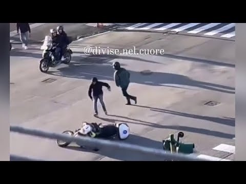 Vigile aggredito da un tifoso a Livorno, lo atterra con un calcio