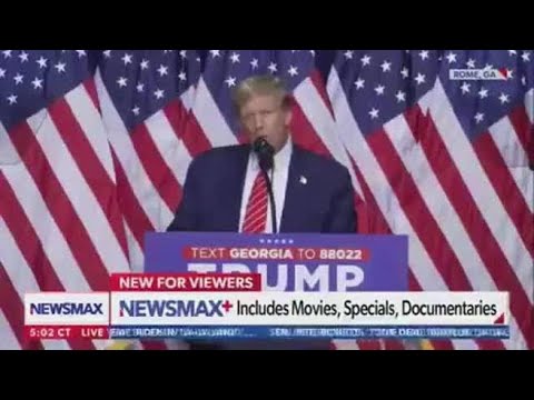 Donald Trump imita Joe Biden e balbetta: il video che indigna i social