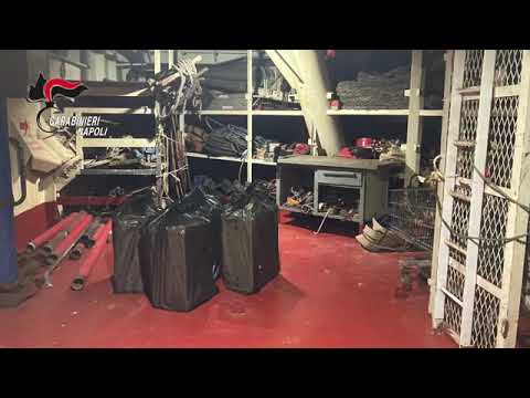 Sequestrata a Torre Annunziata nave con grano ucraino e sigarette di contrabbando