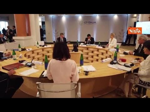 G7 Esteri, il ministro ucraino Kuleba accolto con un applauso alla riunione