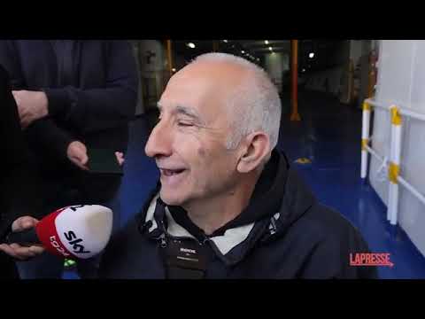 Nave contro una banchina a Napoli: «Lo spavento è stato forte»