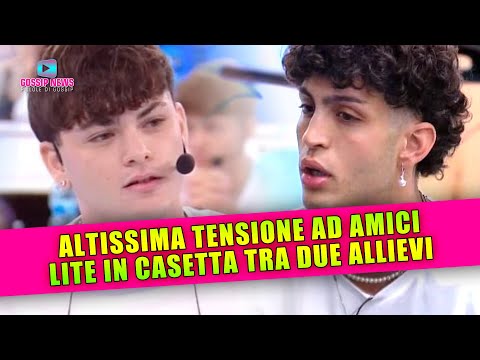 Scintille ad Amici: Lite In Casetta Tra Due Allievi!