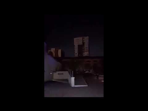 Kharkiv, ecco l’edificio residenziale bombardato nella notte dai russi