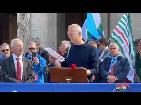 Milano, Scurati legge il monologo sul 25 aprile cancellato dalla Rai