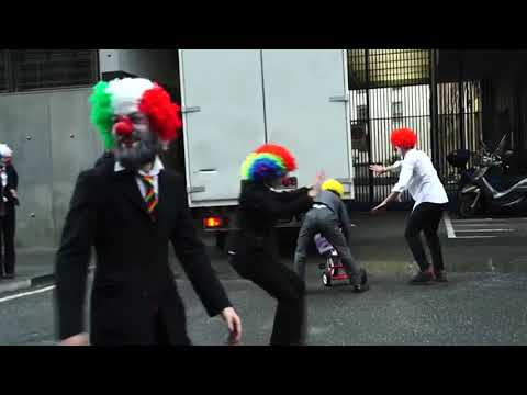 G7 a Venaria, blitz degli attivisti di Extinction Rebellion vestiti da pagliacci