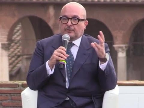 Il video del ministro Sangiuliano che confonde Londra con New York: «Quando pensiamo a Londra…