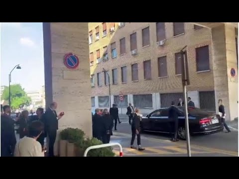 Roma, l’arrivo di Mattarella alla Sapienza: proteste e cori pro Palestina degli studenti