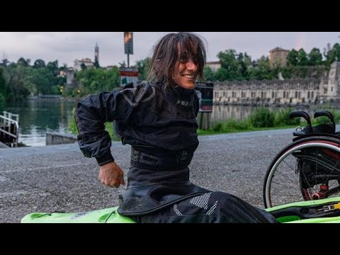 Lola la guerriera, che sfida la paralisi e scenderà il fiume Yukon in kayak