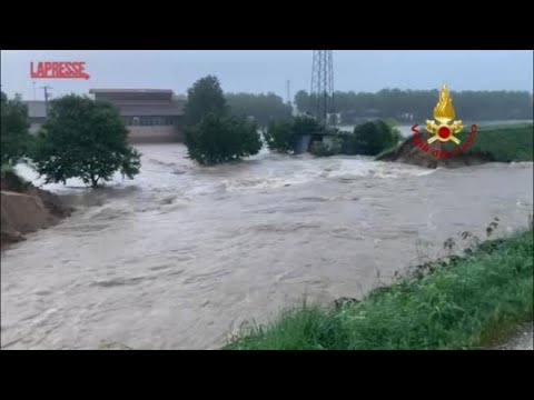 Il fiume Muson rompe gli argini: case isolate nel Padovano