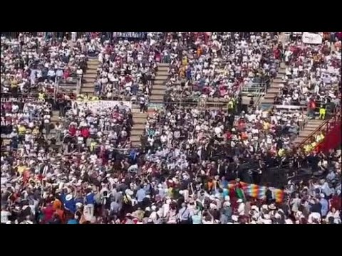 Verona, l’arrivo del Papa in Arena