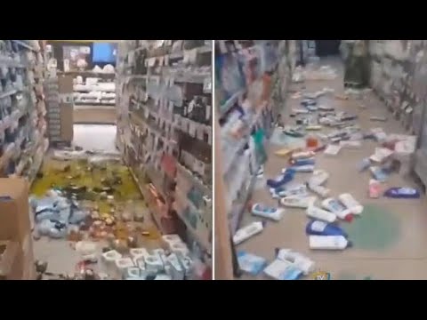 Terremoto Campi Flegrei, i danni in un supermercato a Pozzuoli: la merce a terra