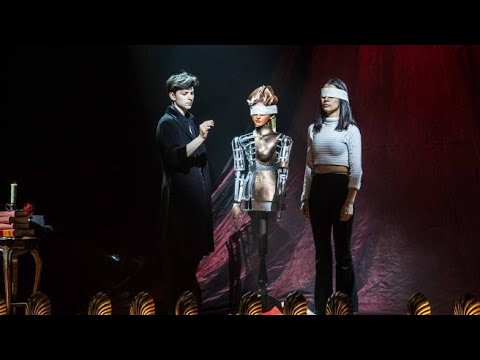 «Incanti», al teatro Olimpico lo spettacolo fra illusionismo e e grandi autori, da Shakespeare …