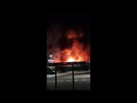 Altavilla Vicentina, rogo alla Emmegi Detergents: fiamme alte in cielo