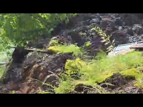 Maltempo in Valsabbia, frana la montagna. Gli operai riescono a salvarsi