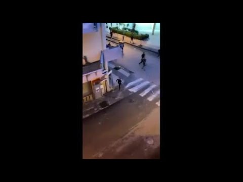 Mondragone, le immagini della rissa tra bulgari