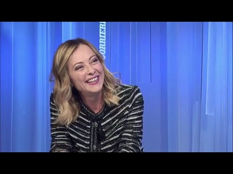 «Il 26% delle preferenze? Sto», Meloni usa il glossario del blackjack per rispondere a una doma…