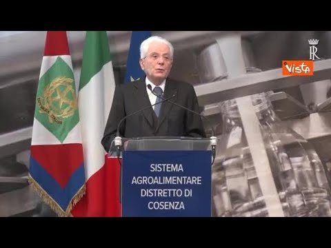 Gli auguri di Mattarella per il Primo Maggio: Non cedere nè alla paura, nè alla sfiducia