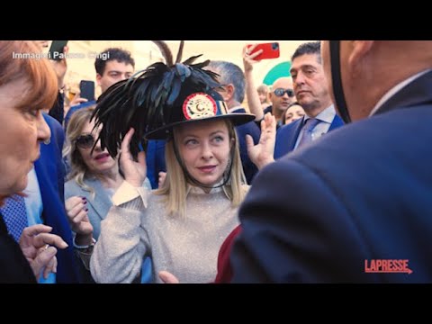 Meloni ad Ascoli per il raduno nazionale dei Bersaglieri