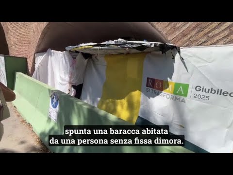 Roma, a Castel Sant’Angelo le «baracche con vista» sul monumento
