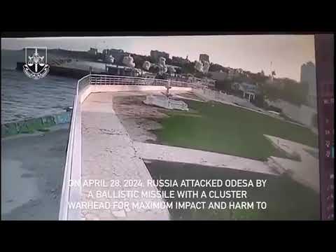 Il bombardamento a Odessa: in un video le esplosioni causate da un missile Iskander