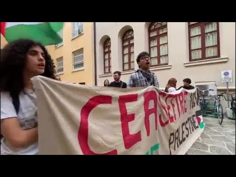 Padova, tensione all’università: attivisti pro Palestina chiusi fuori dal palazzo del Bo